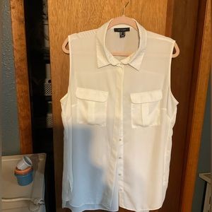 White sleeveless blouse